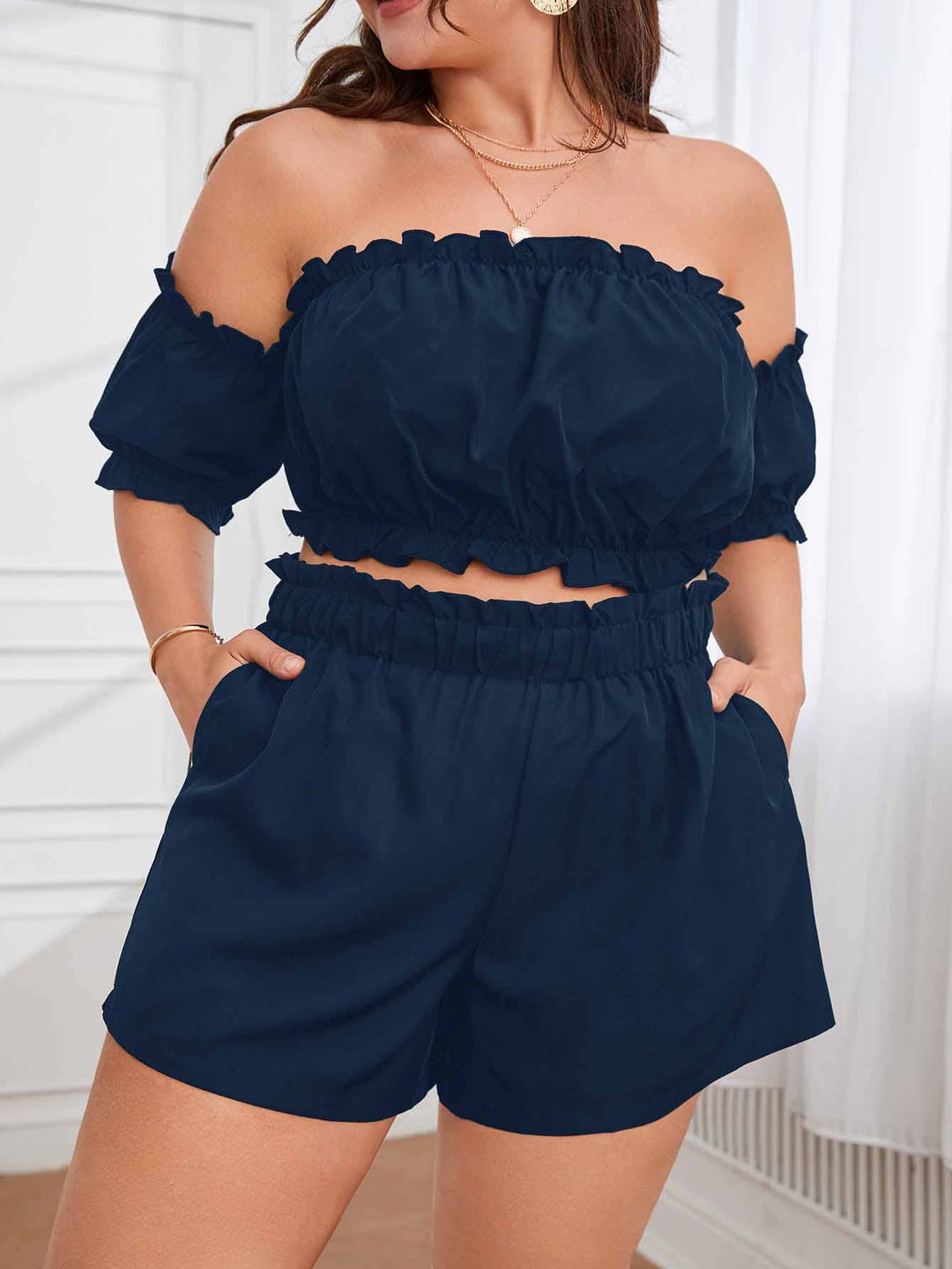 Conjunto de blusa con volantes y pantalones cortos para mujer