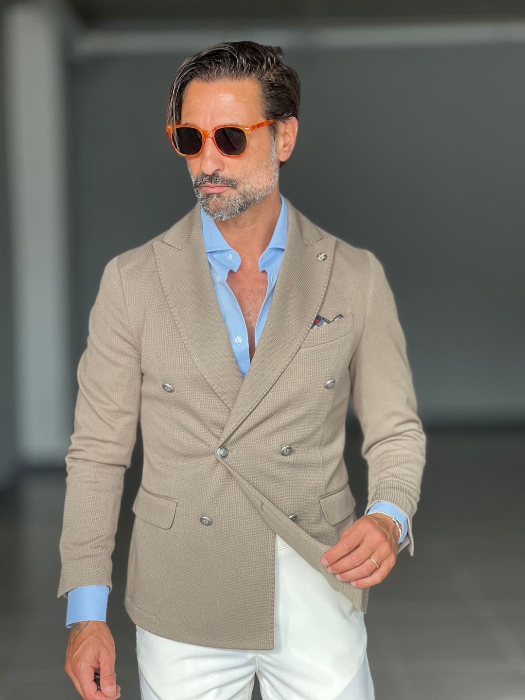 Chaqueta color barro con trabajo de panal