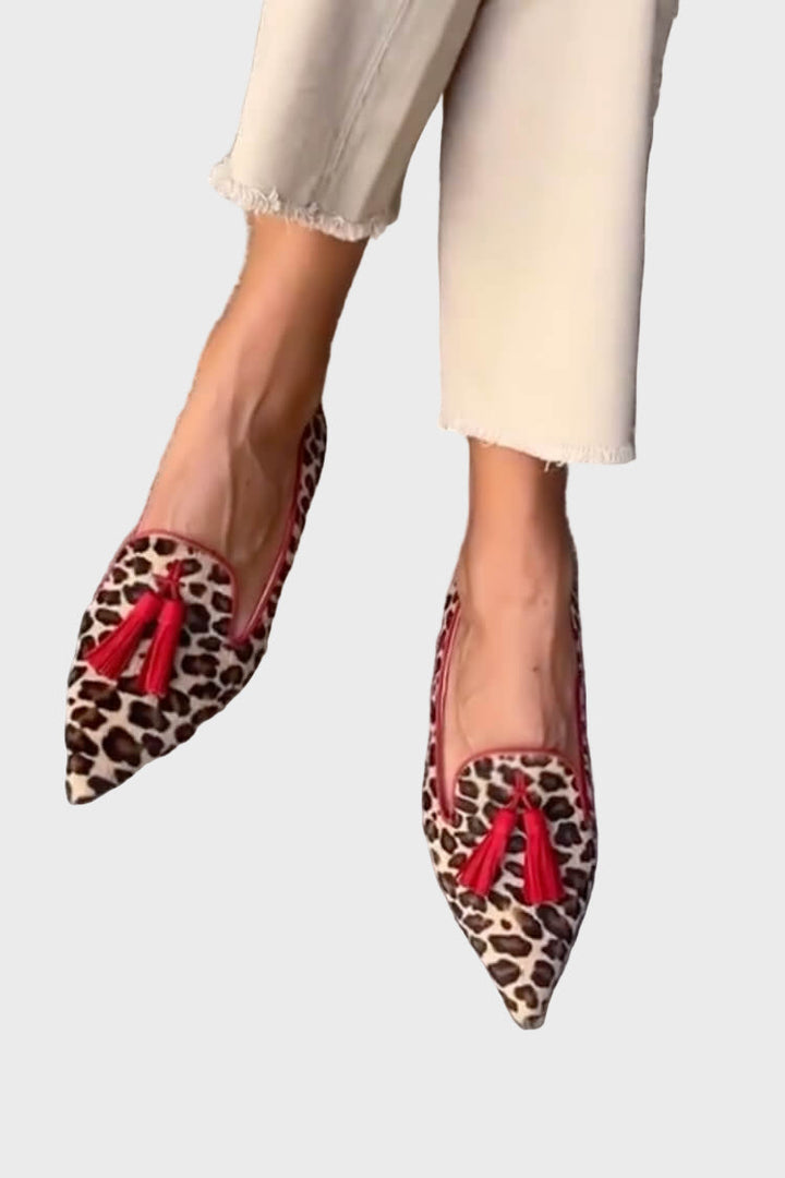 Noa | Flats Rojos con Borlas y Punta