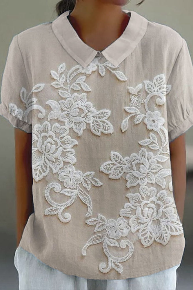 Blusa con cuello de lirio