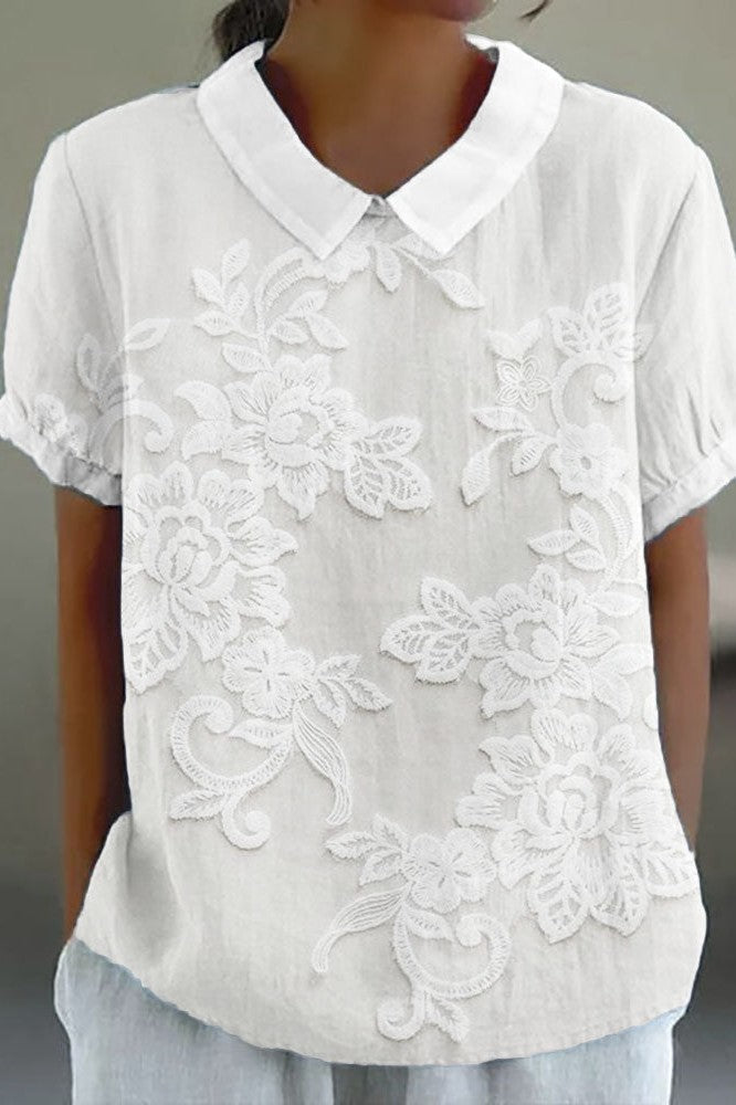 Blusa con cuello de lirio