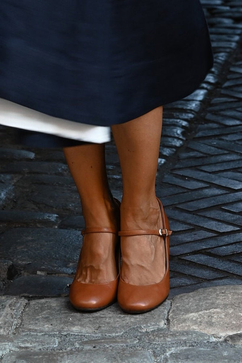 Sandalias Elegantes con Tiras Caella