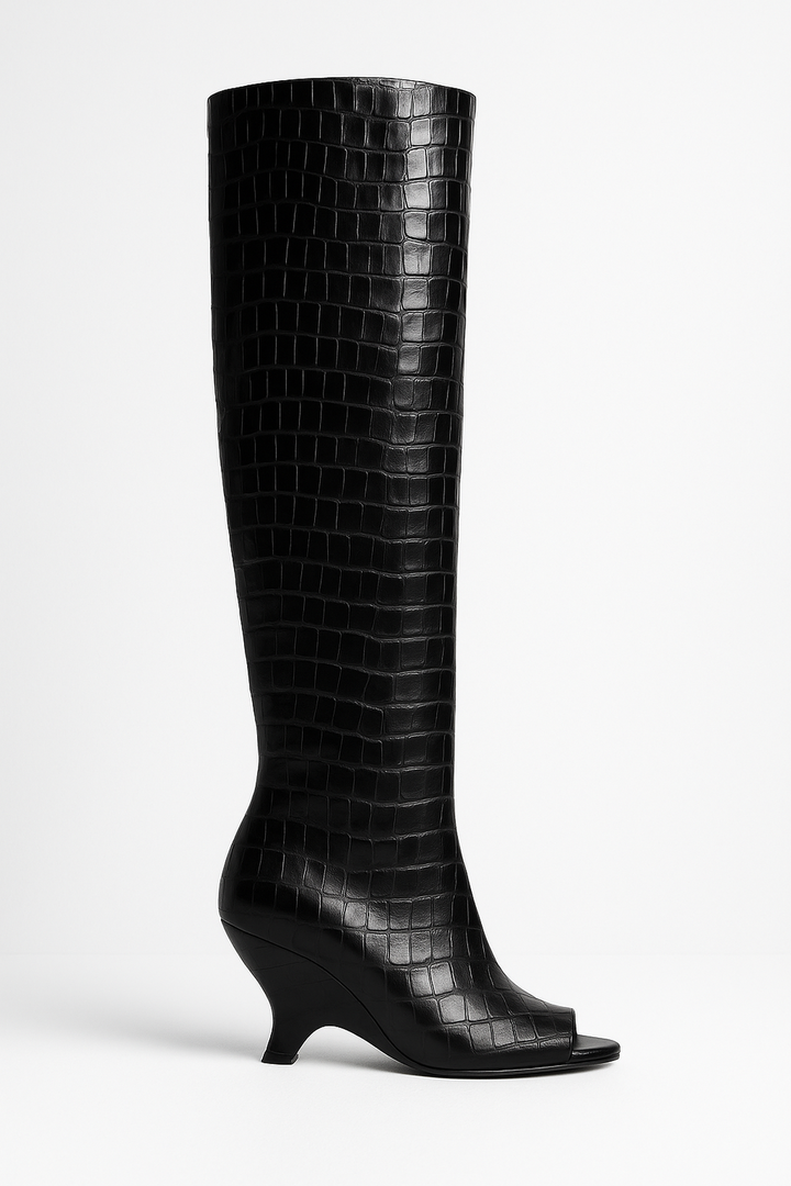 Botas hasta la Rodilla con Punta Abierta y Relieve de Cocodrilo