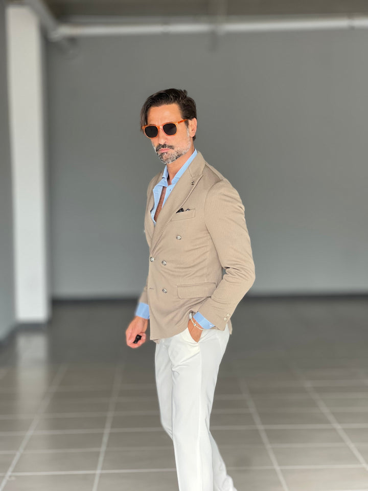 Chaqueta color barro con trabajo de panal