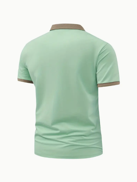 Camisa clásica de hombre de manga corta entallada con solapa.